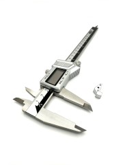 1114-150A Штангенциркуль цифровой ШЦЦ-1 0-150 мм ±0.03 мм INSIZE